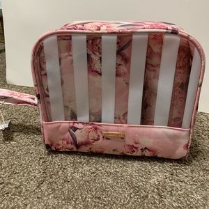 NWT Pink floral makeup/toiletries bag set